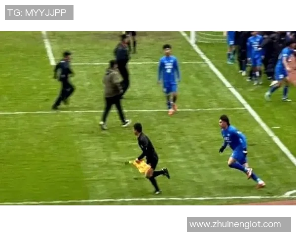 足球明星遭遇暴力事件现场图片与视频全记录揭秘